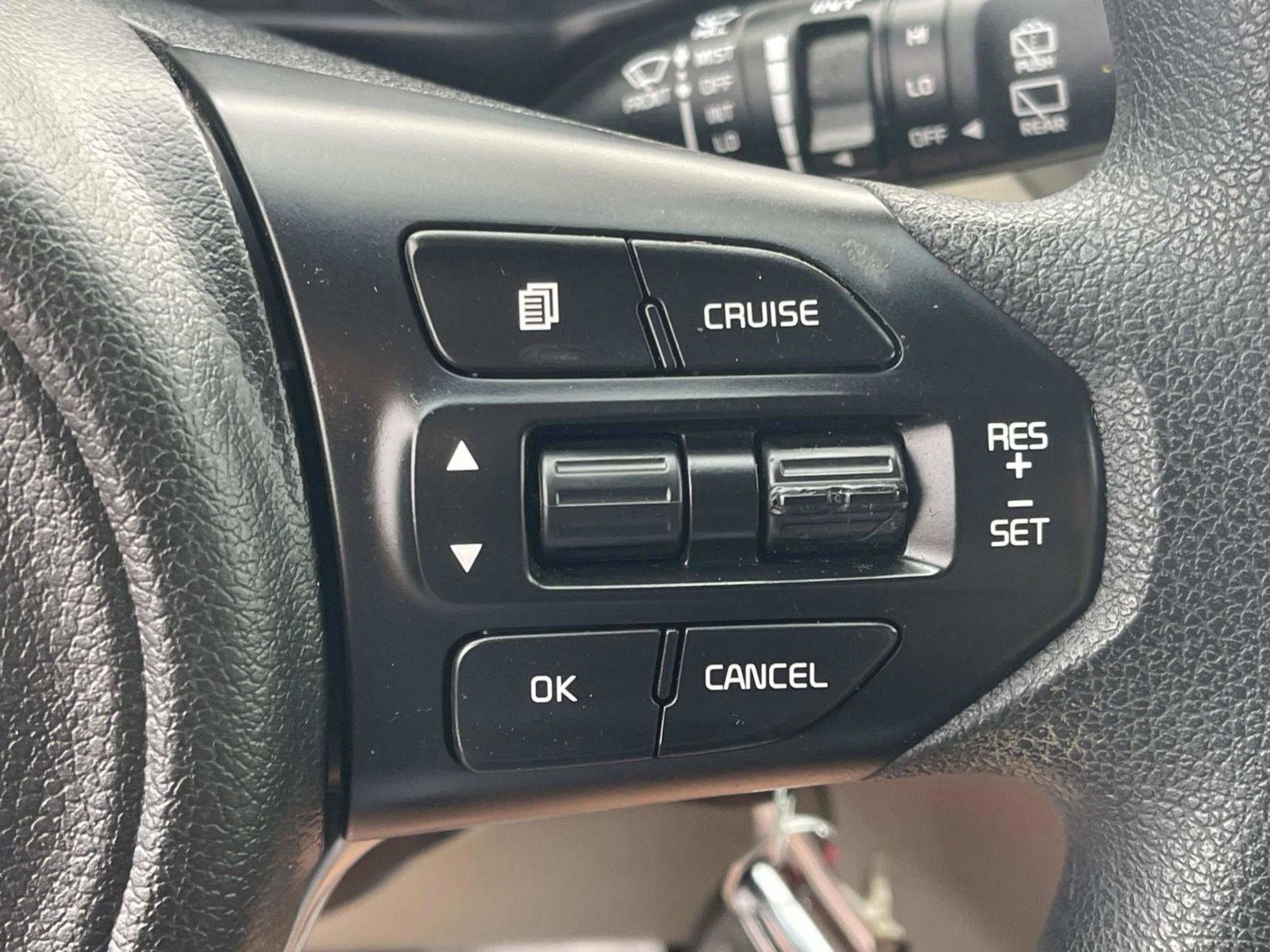Used 2017 Kia Sorento FWD image 31