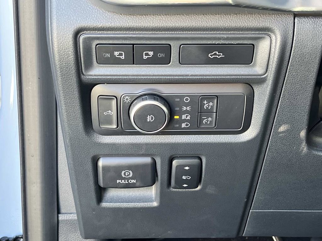 Used 2021 Ford F150 Lariat image 28
