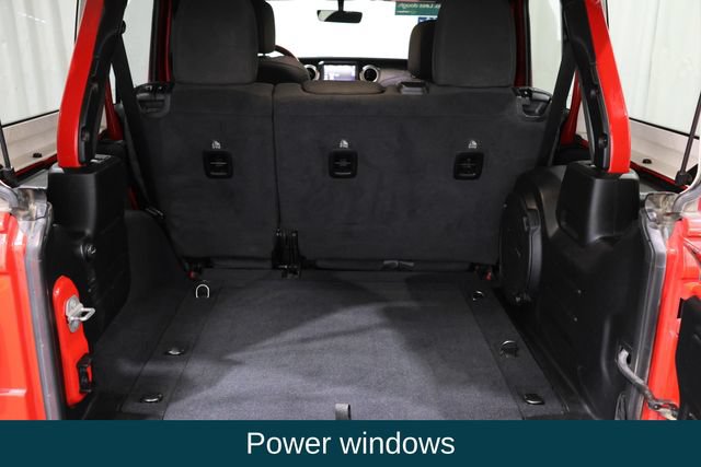 Used 2020 Jeep Wrangler Unlimited Sahara w/ Uconnect 4C Nav & Sound Group AWD/4WD image 12