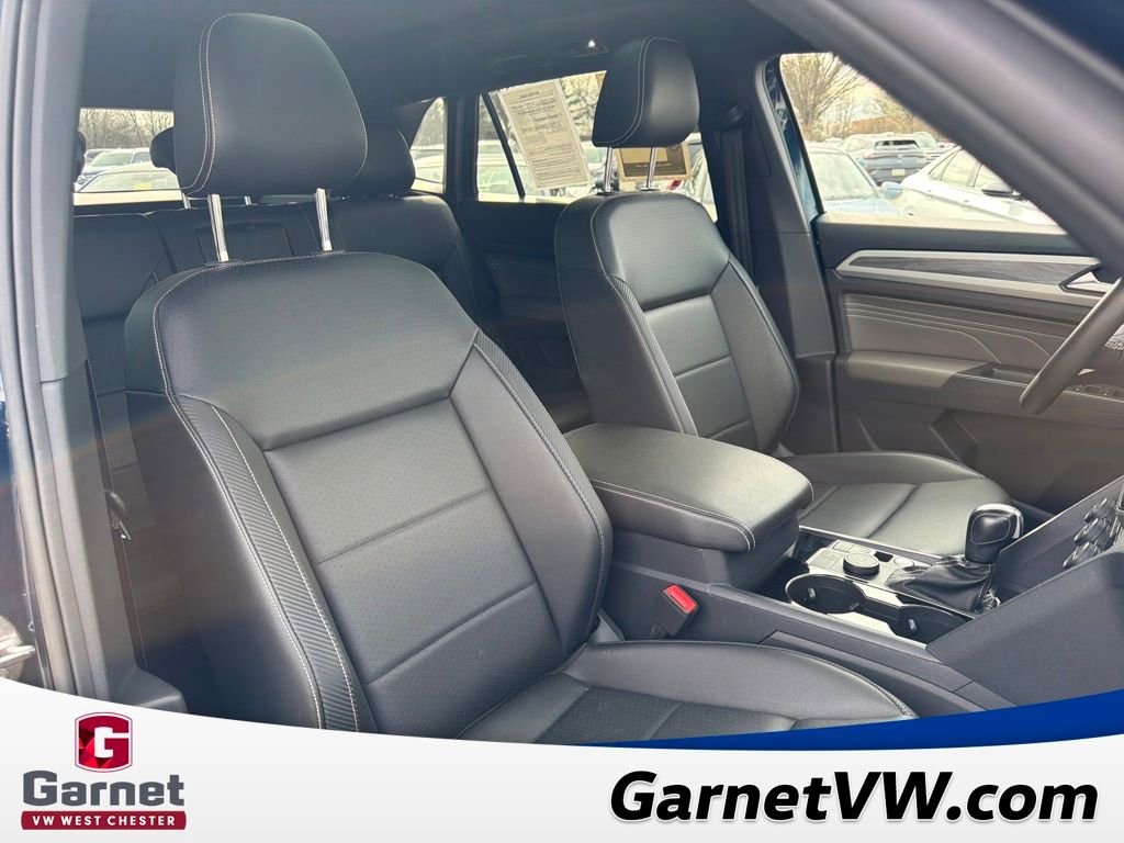 Certified 2023 Volkswagen Atlas Cross Sport SE w/ Panoramic Sunroof Package image 39