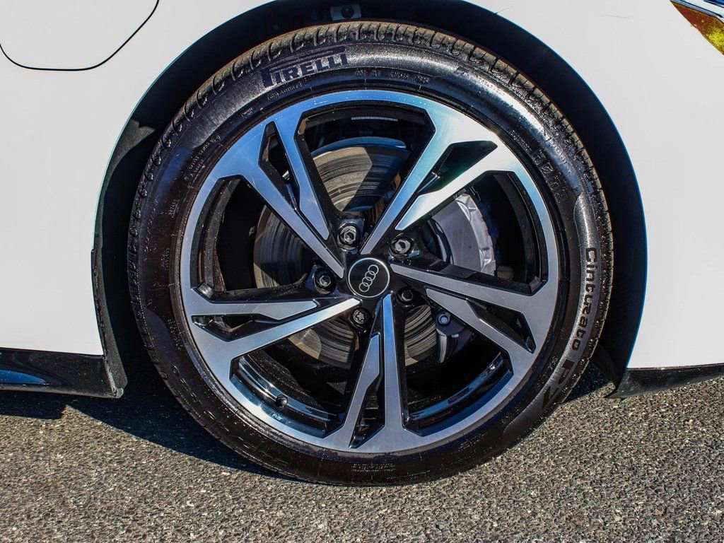 Used 2024 Audi e-tron GT Premium Plus image 7