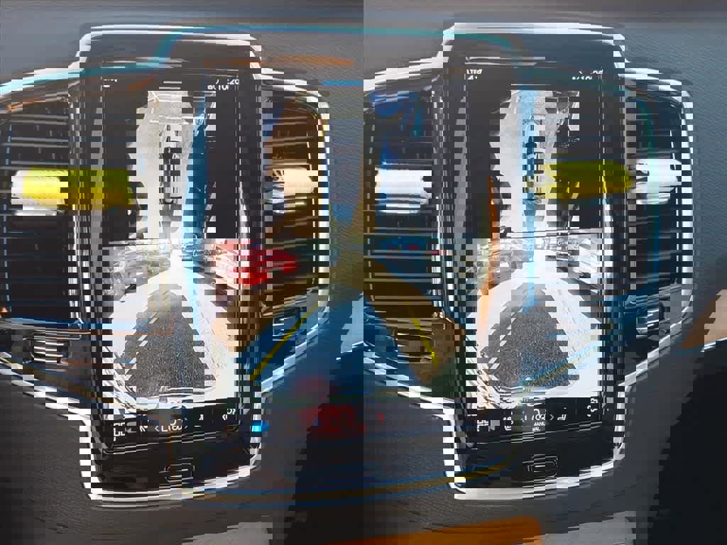 Used 2024 Volvo XC90 B6 Plus w/ Protection Package Premier image 18