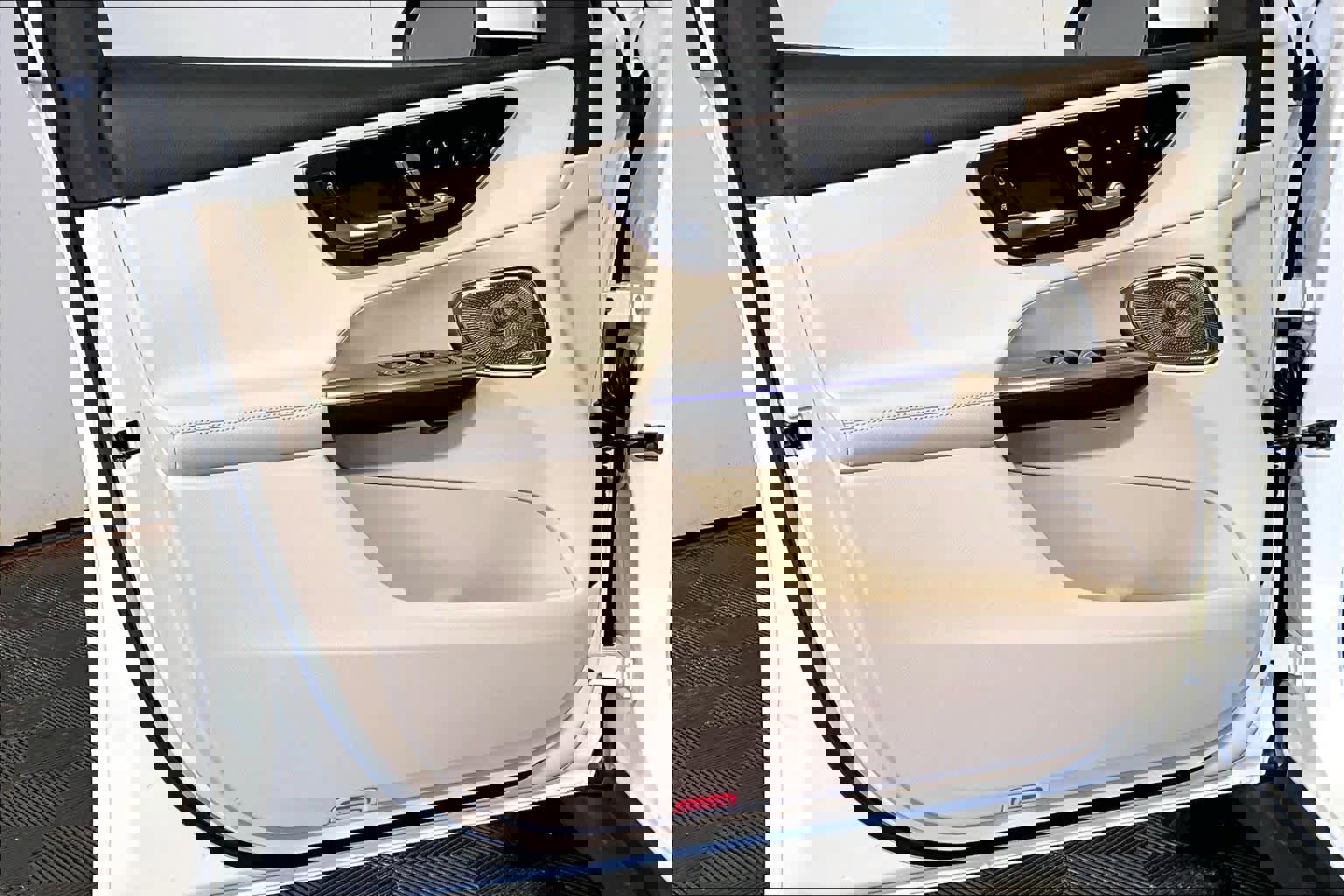 New 2026 Mercedes-Benz GLC 300 4MATIC image 11