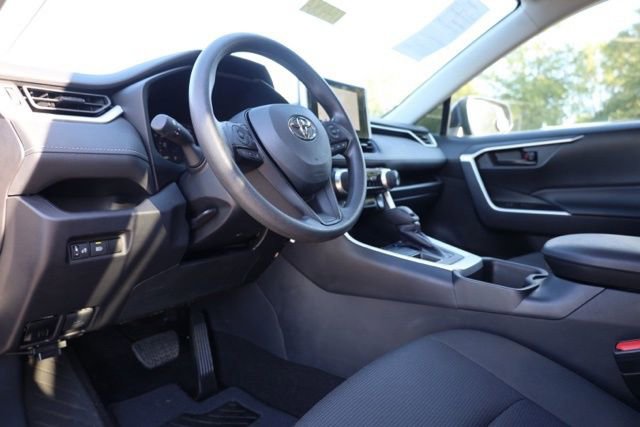 Used 2024 Toyota RAV4 LE image 14