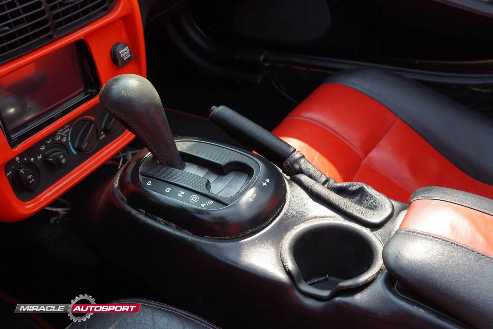 Used 1999 Plymouth Prowler RWD image 37