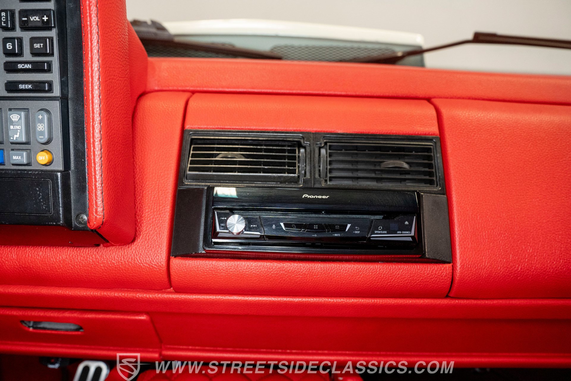 Used 1989 Chevrolet Silverado 3500 2WD Extended Cab image 35