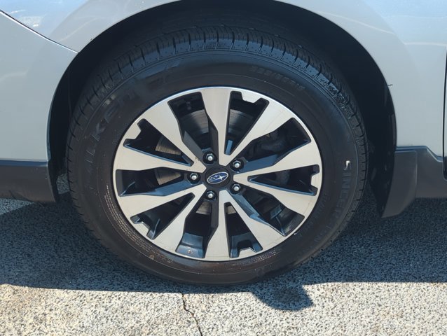 Used 2016 Subaru Outback 2.5i Limited image 28