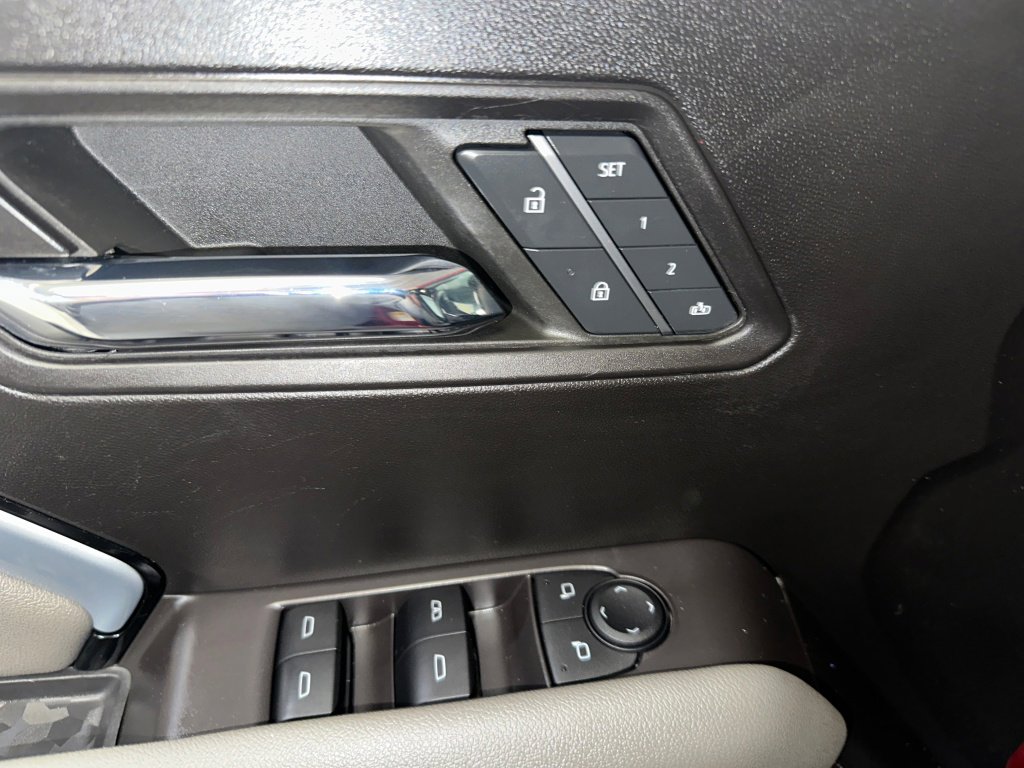 Used 2023 Chevrolet Colorado ZR2 w/ ZR2 Convenience Package III AWD/4WD image 9