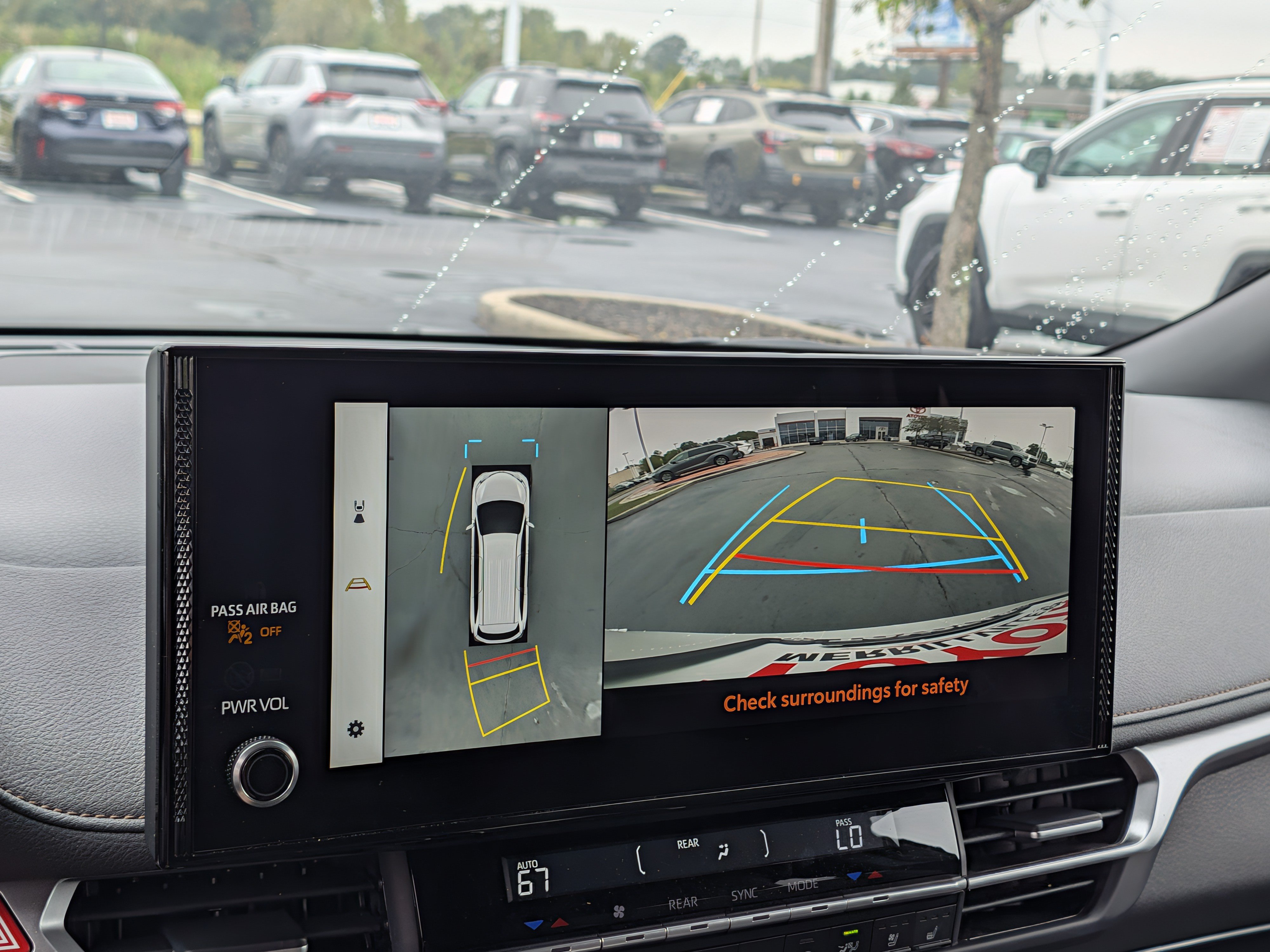 Used 2025 Toyota Sienna Platinum AWD/4WD image 43