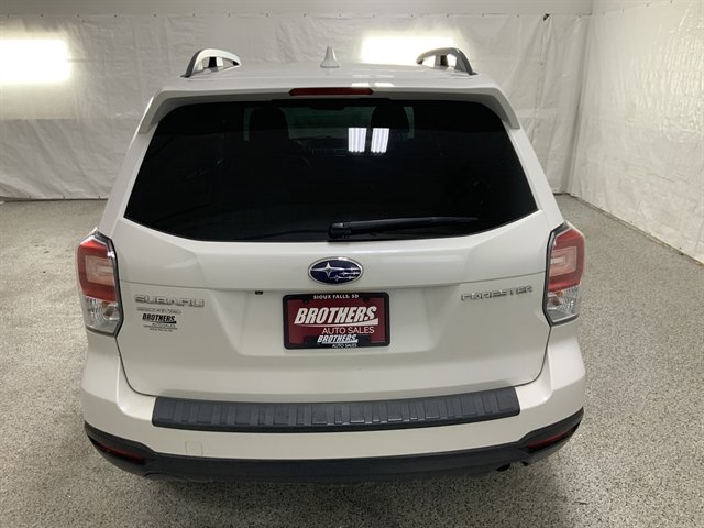 Used 2018 Subaru Forester 2.5i Premium AWD/4WD image 6