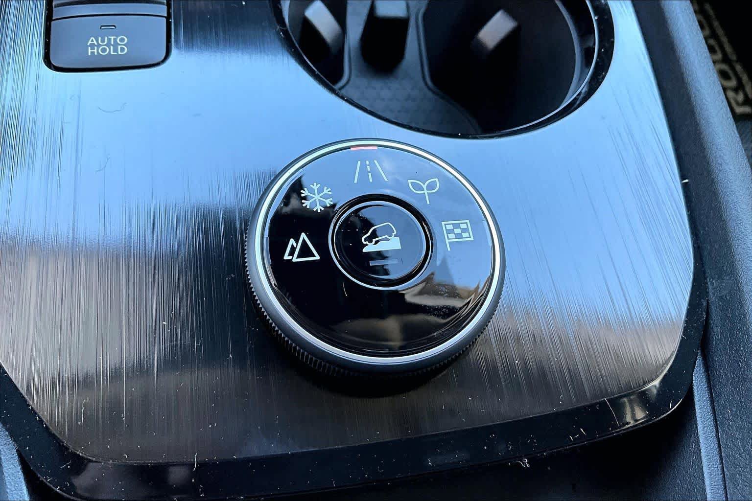 New 2026 Nissan Rogue SV AWD/4WD image 17
