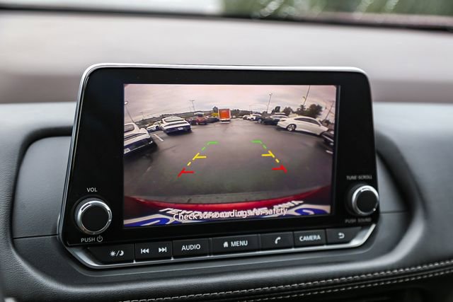 Used 2023 Nissan Rogue SV image 23