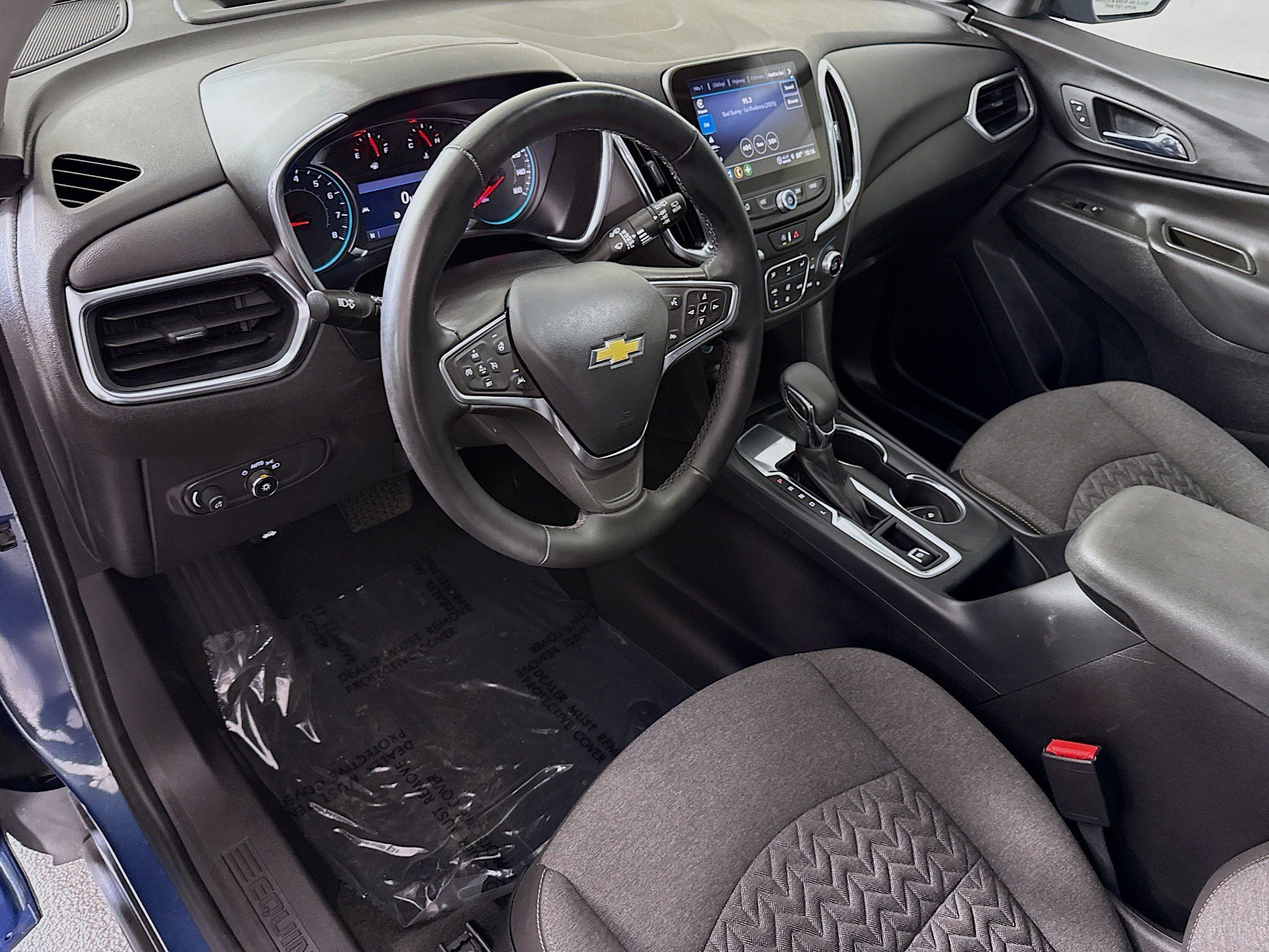 Used 2024 Chevrolet Equinox LT FWD image 23