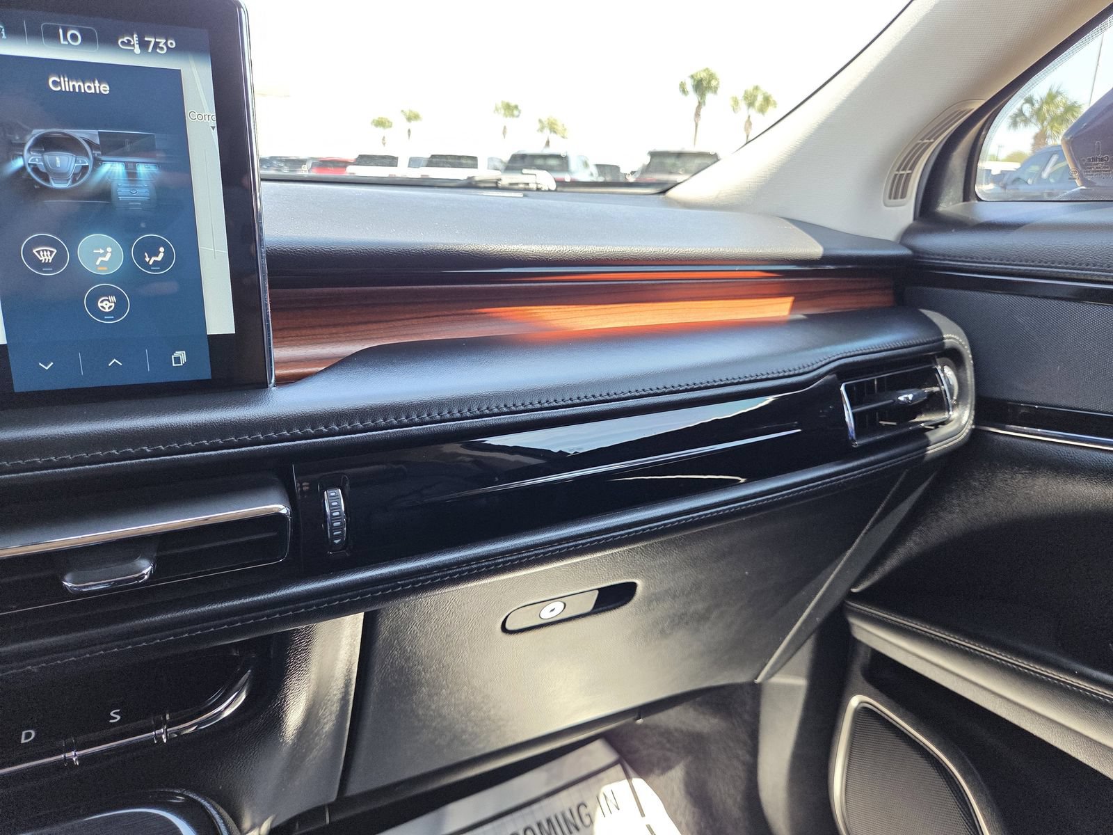 Used 2022 Lincoln Nautilus Reserve AWD/4WD image 40