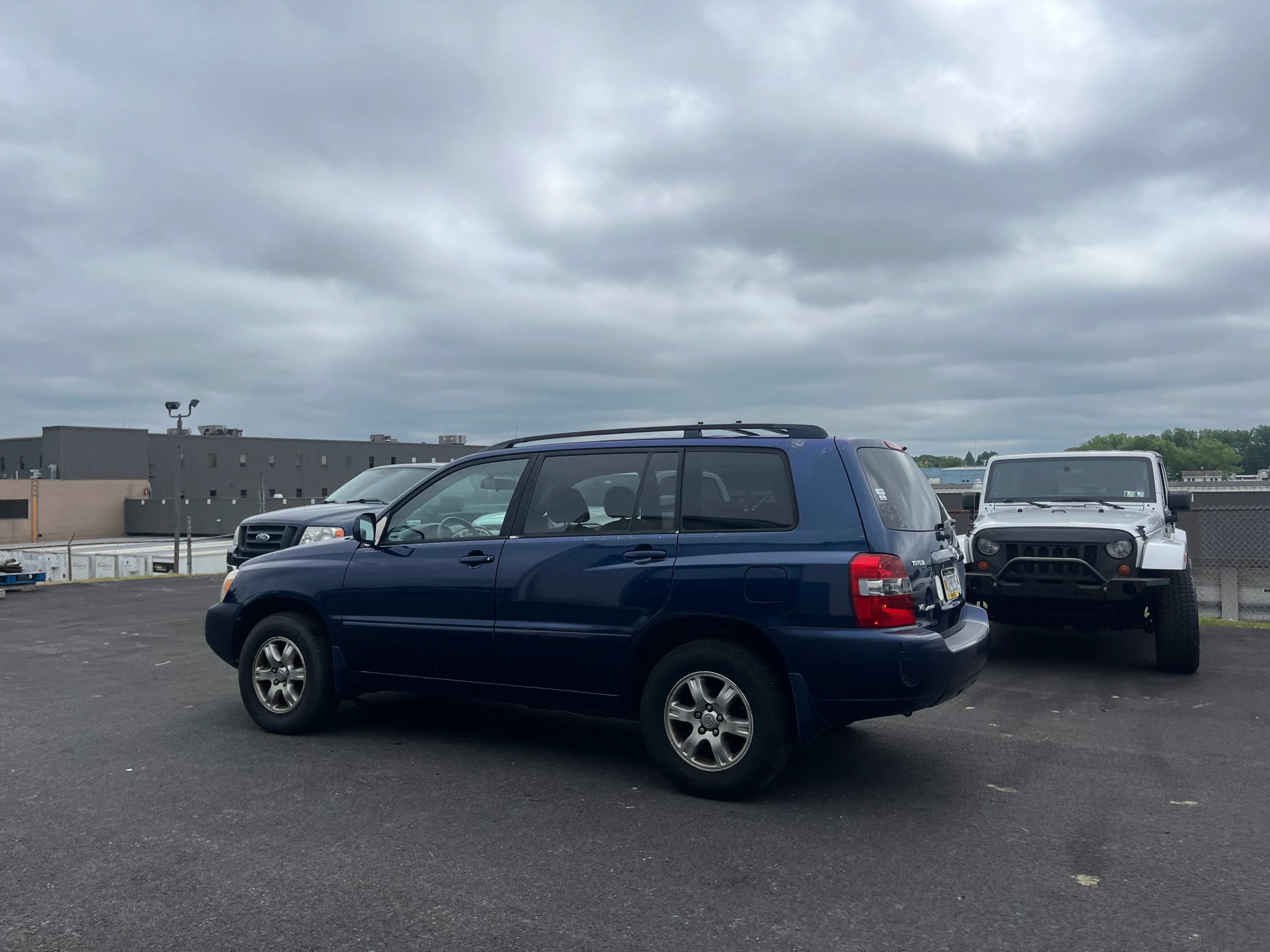 Used 2004 Toyota Highlander 4WD V6 image 4
