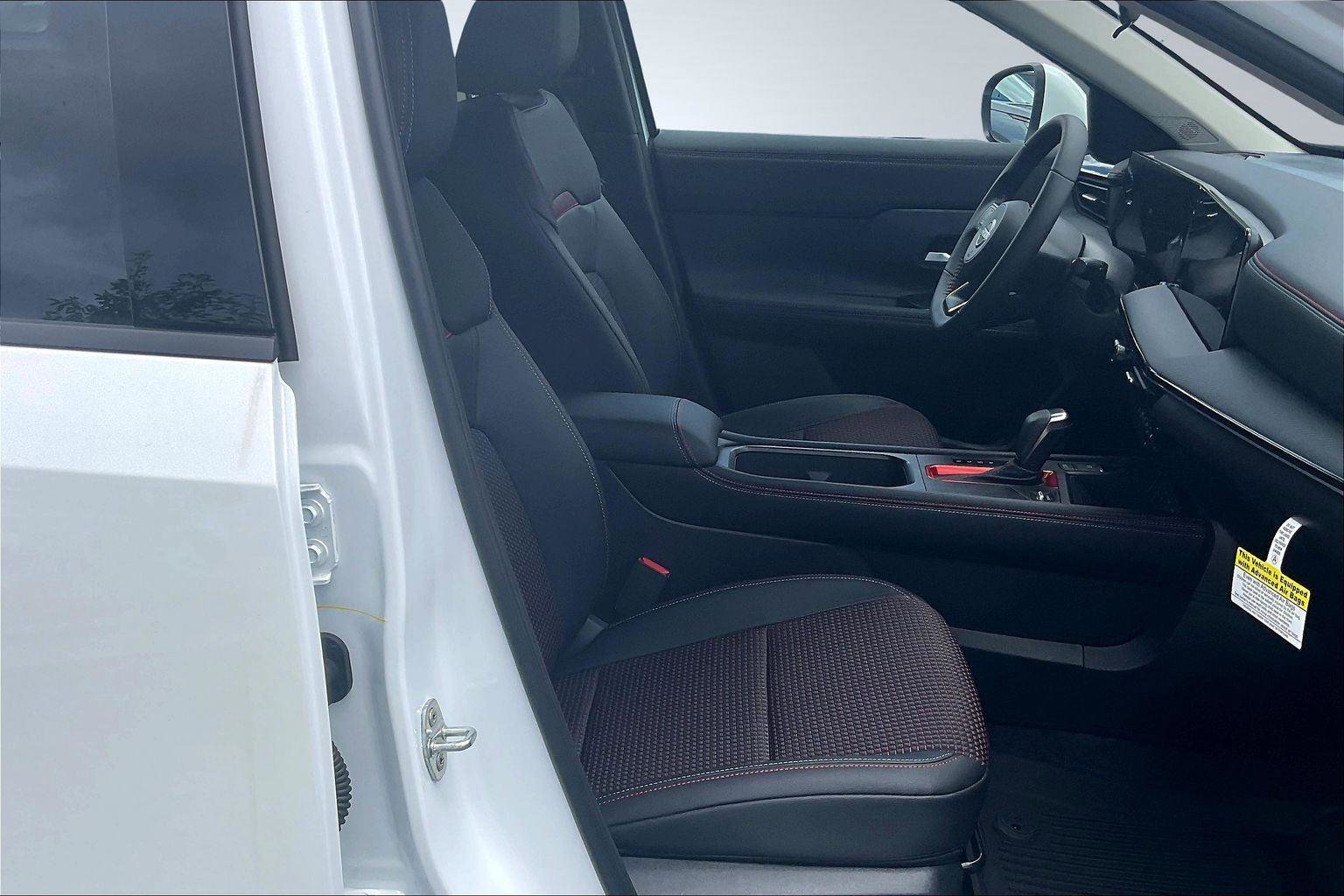 New 2025 Nissan Kicks SR image 9