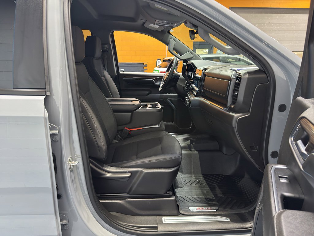 Used 2024 Chevrolet Silverado 1500 RST image 19