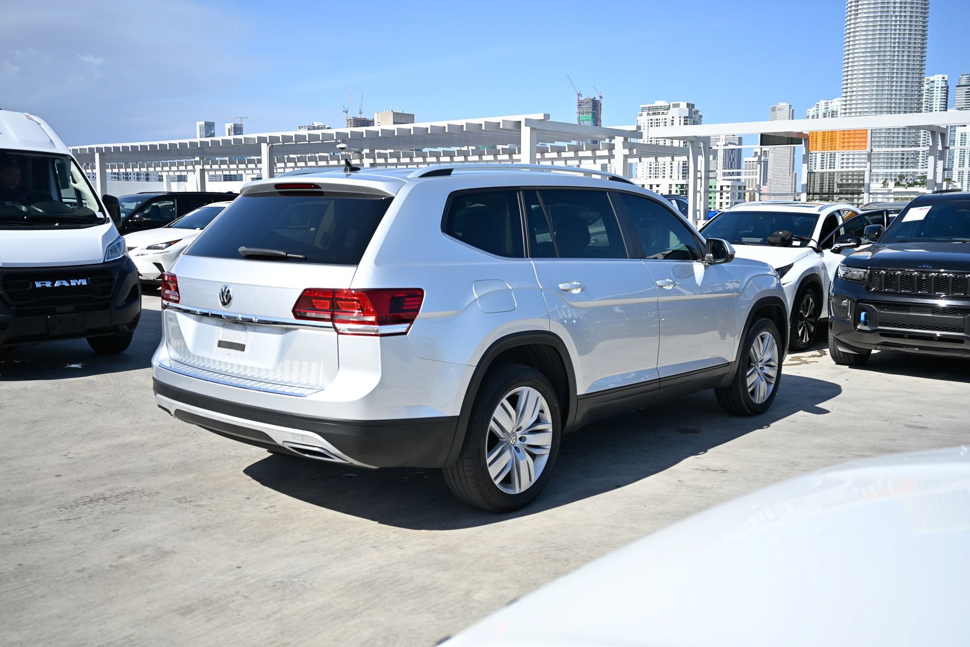 Used 2019 Volkswagen Atlas SE FWD image 12