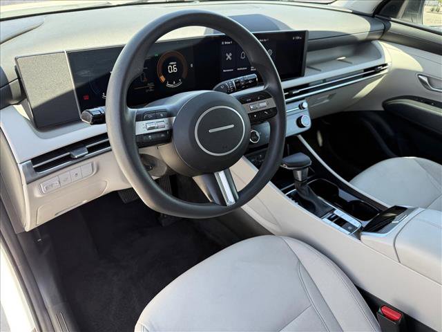 Used 2025 Hyundai Tucson SEL FWD image 12