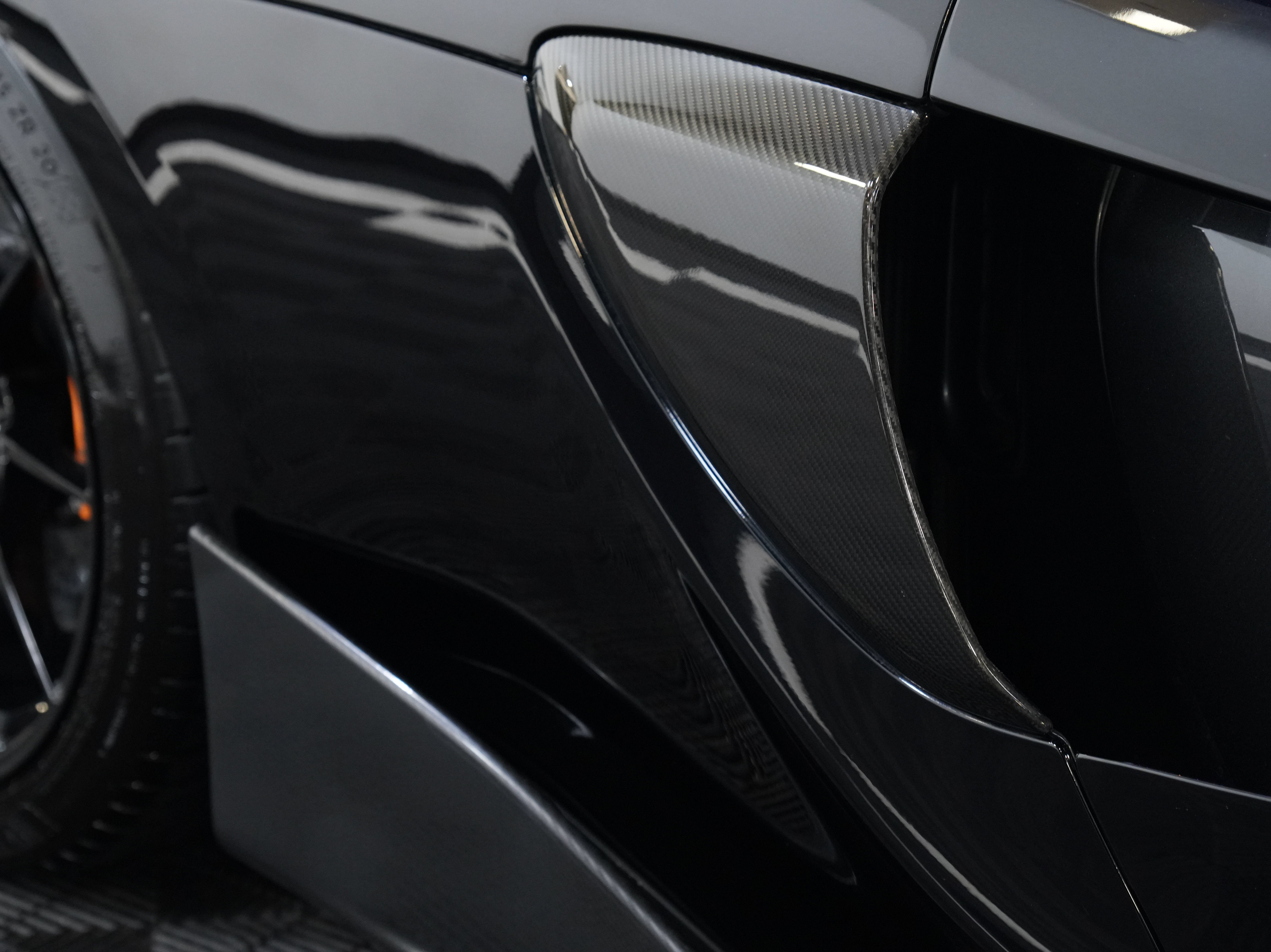 Used 2020 McLaren 600LT Spider RWD image 17