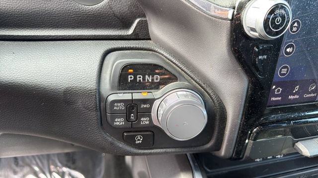 Used 2025 RAM 1500 Laramie AWD/4WD image 29