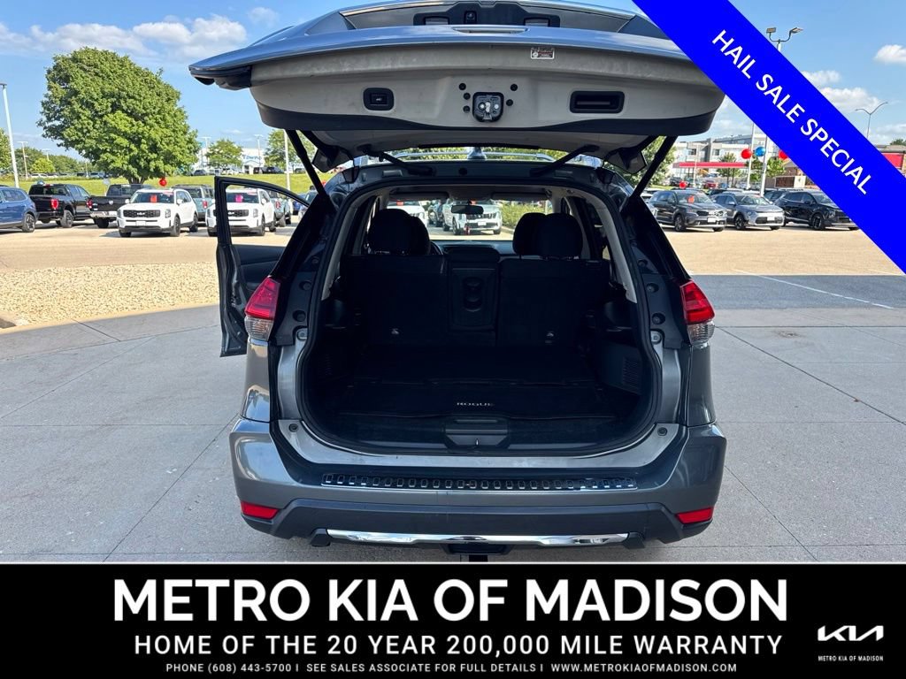 Used 2017 Nissan Rogue SV AWD/4WD image 34