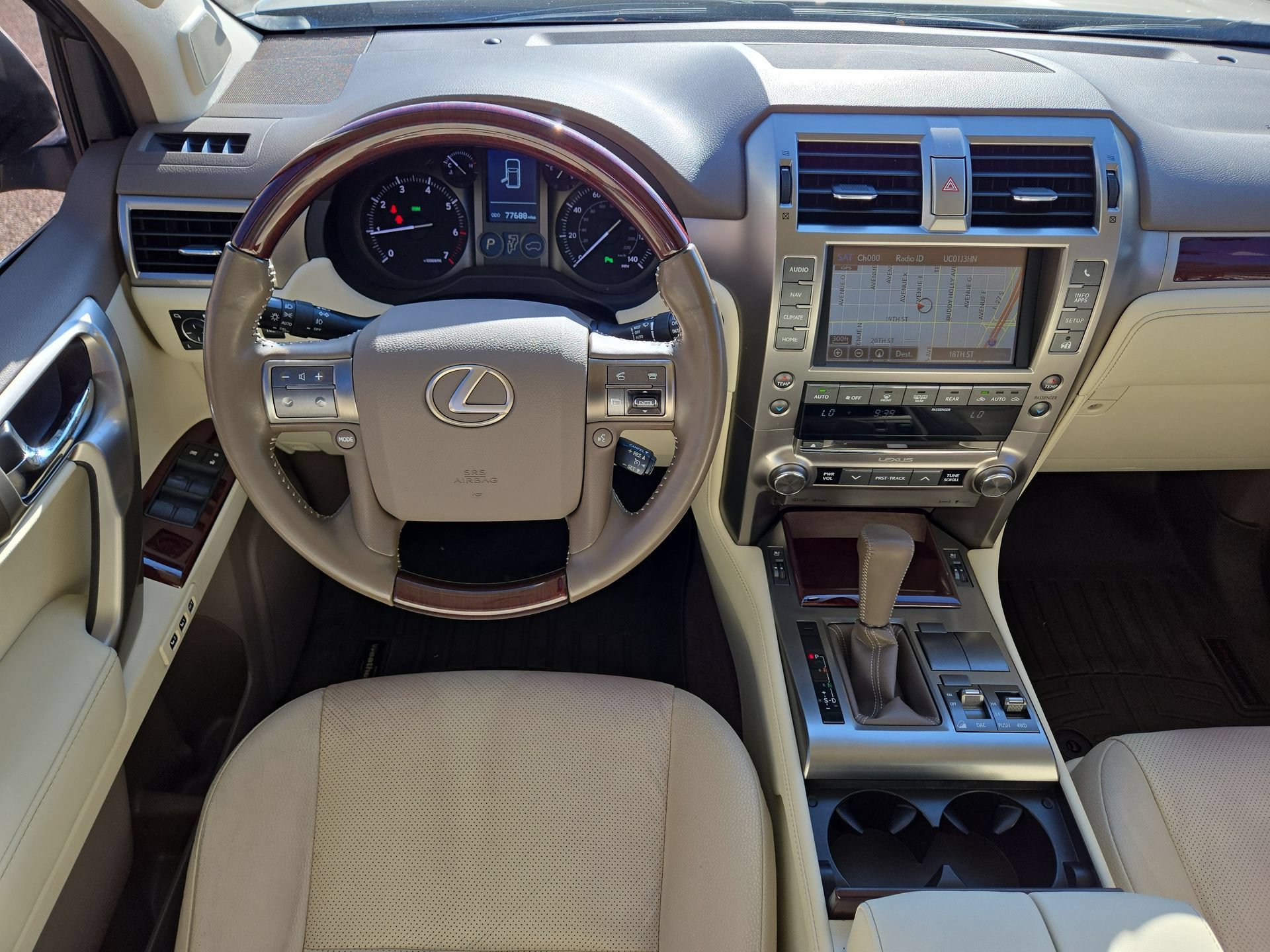 Used 2016 Lexus GX 460 w/ Premium Package AWD/4WD image 14
