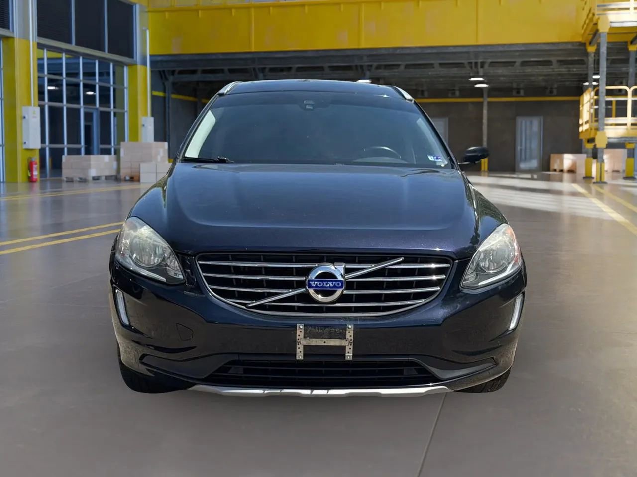 Used 2017 Volvo XC60 T5 Inscription w/ Preferred Option Package AWD/4WD image 2