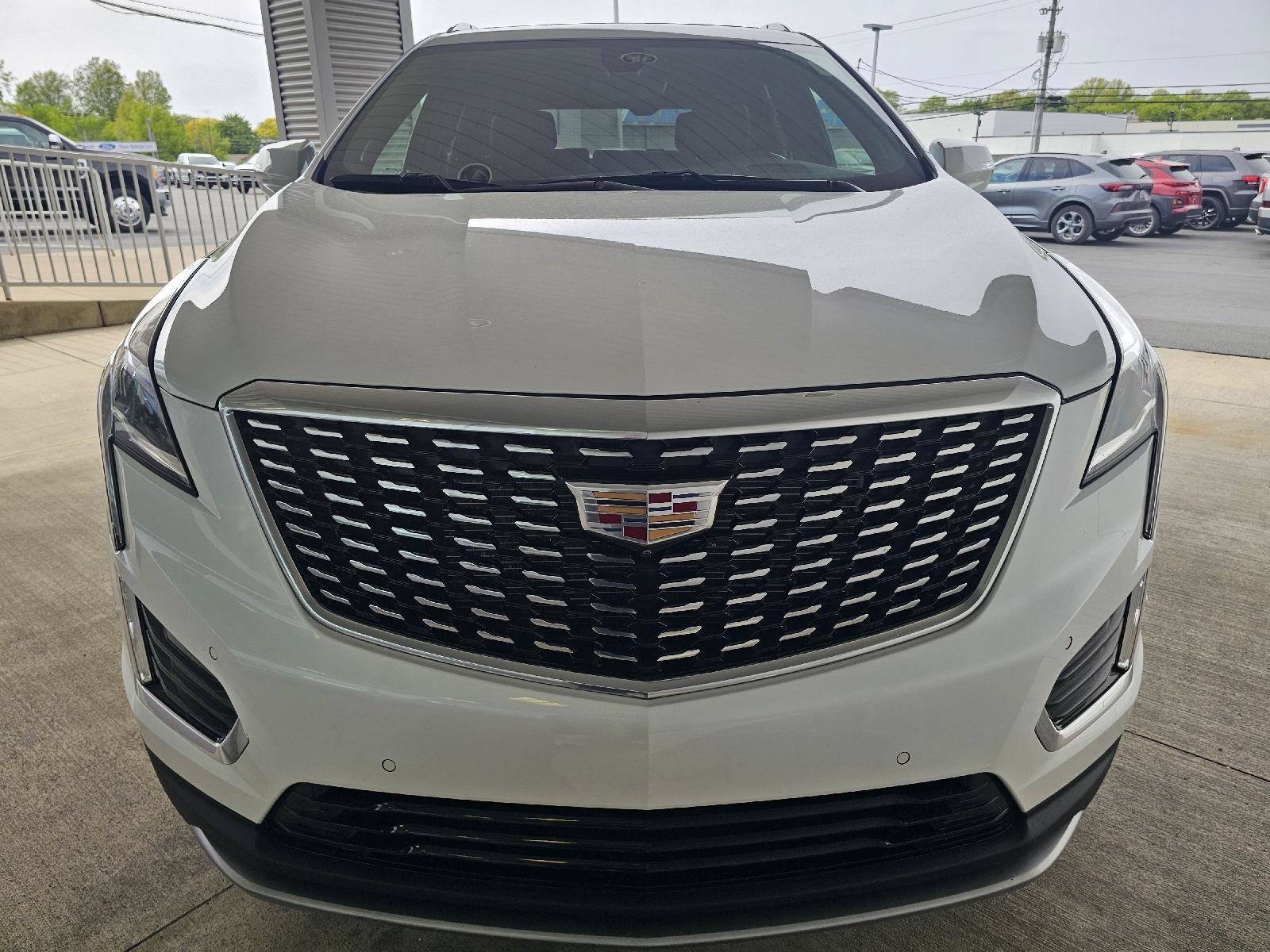 Used 2024 Cadillac XT5 Premium Luxury w/ Technology Package AWD/4WD image 8