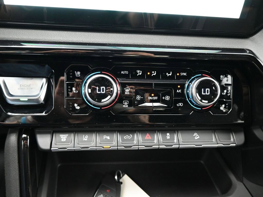 New 2026 GMC Sierra 3500 AT4 w/ AT4 Premium Plus Package image 18