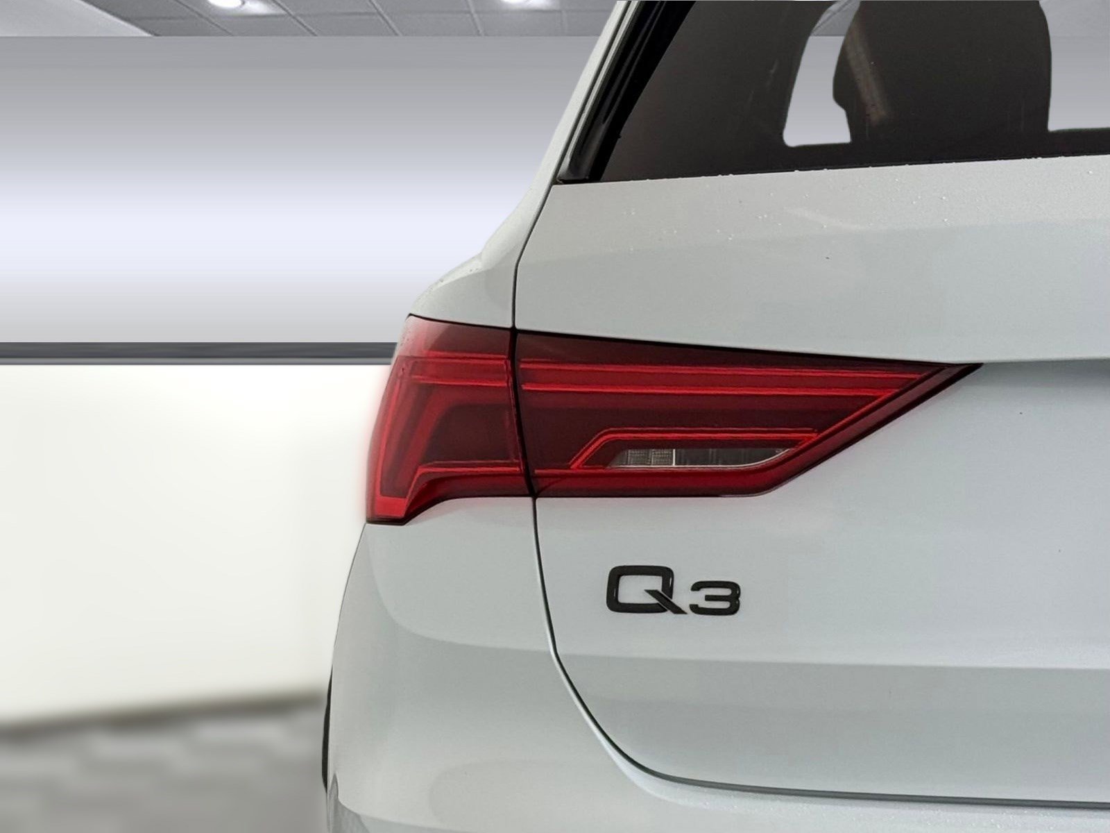 Certified 2025 Audi Q3 2.0T Premium image 13