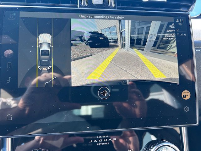 Used 2022 Jaguar XF R-Dynamic SE image 29