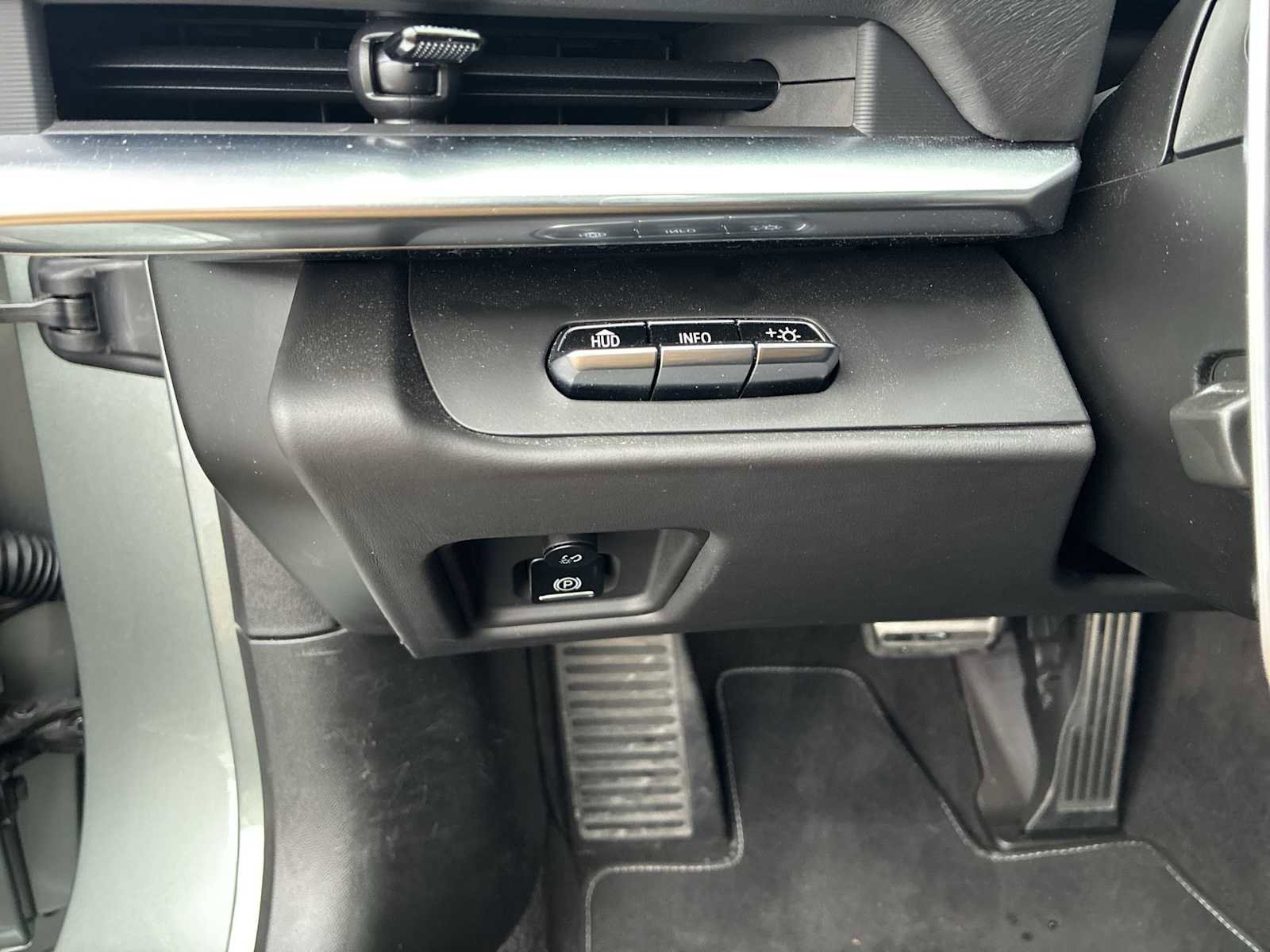 Certified 2024 Chevrolet Corvette Stingray Premium Conv w/ Z51 Performance Package image 18