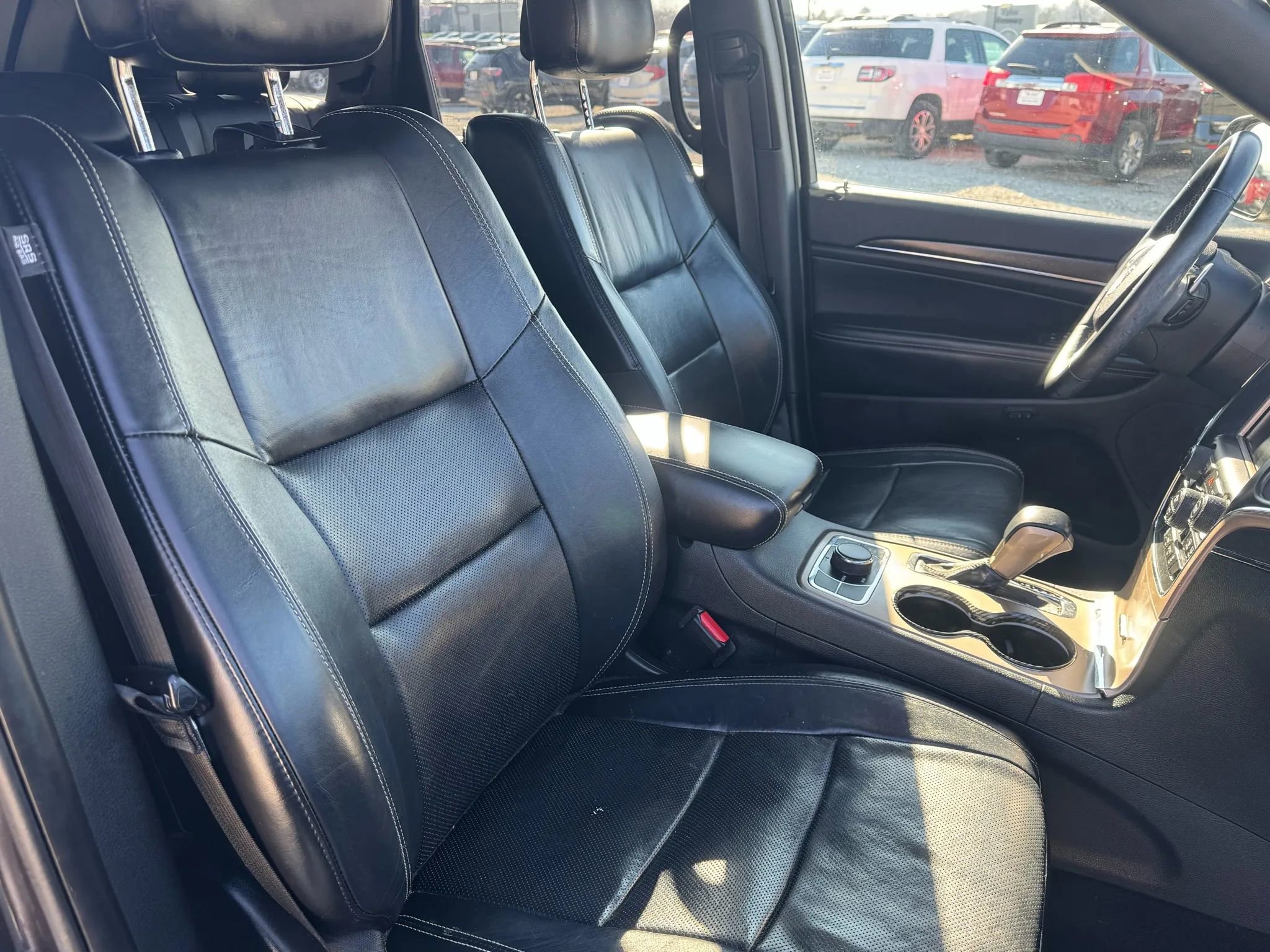 Used 2017 Jeep Grand Cherokee Limited w/ Luxury Group II image 37