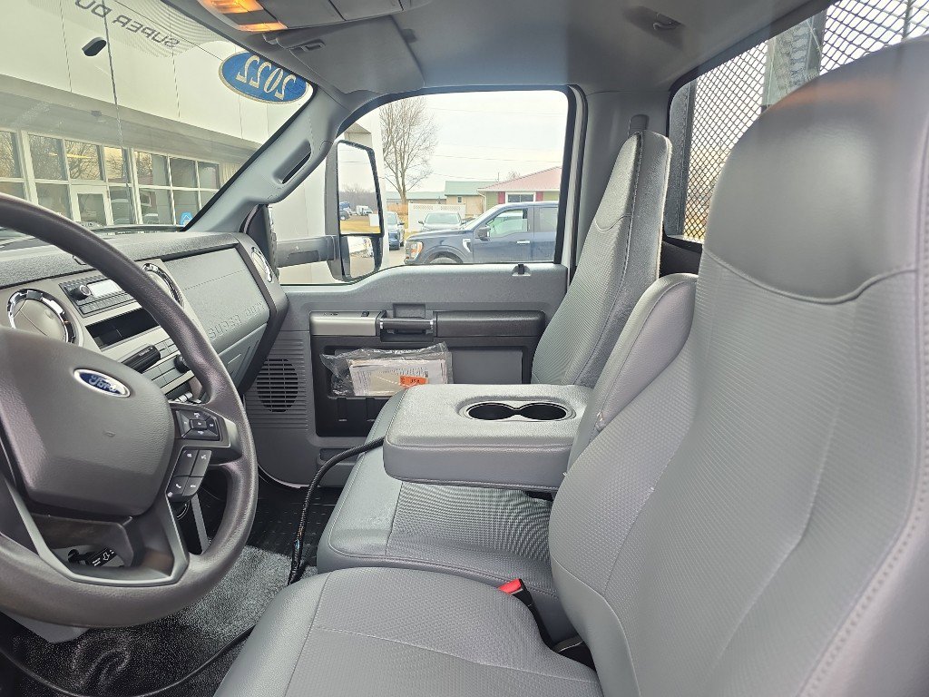 Used 2022 Ford F750 2WD Regular Cab Super Duty image 19
