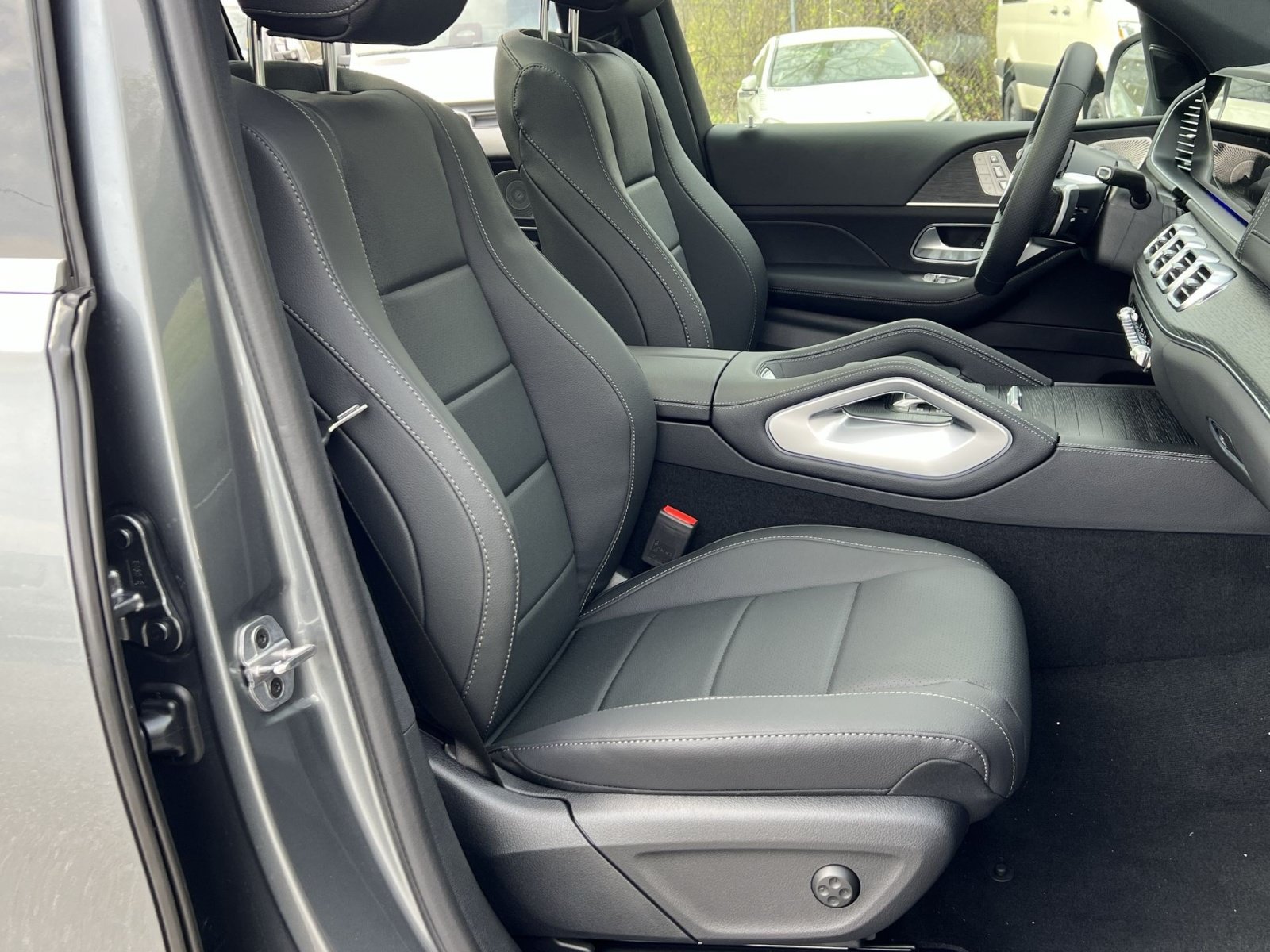 New 2026 Mercedes-Benz GLS 450 4MATIC image 27