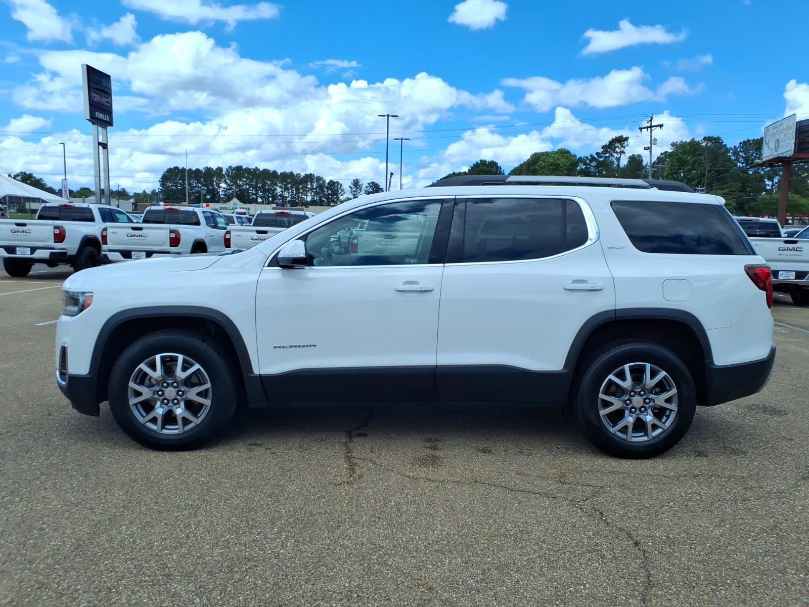Used 2020 GMC Acadia SLT w/ LPO, Floor Liner Package