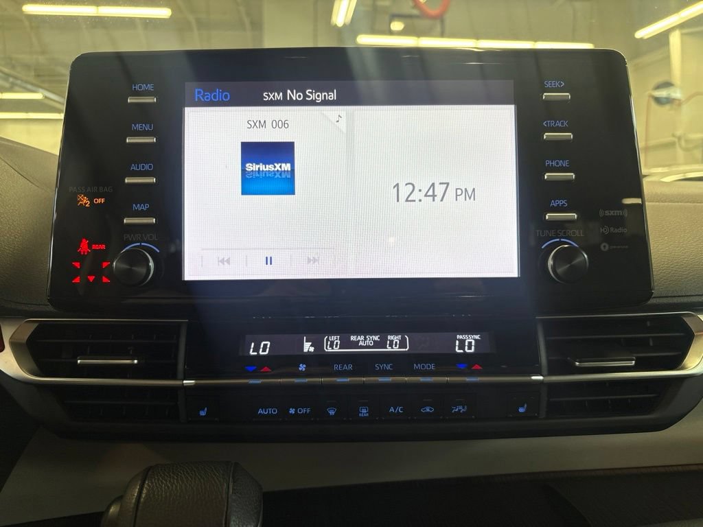 Used 2021 Toyota Sienna XLE AWD/4WD image 10