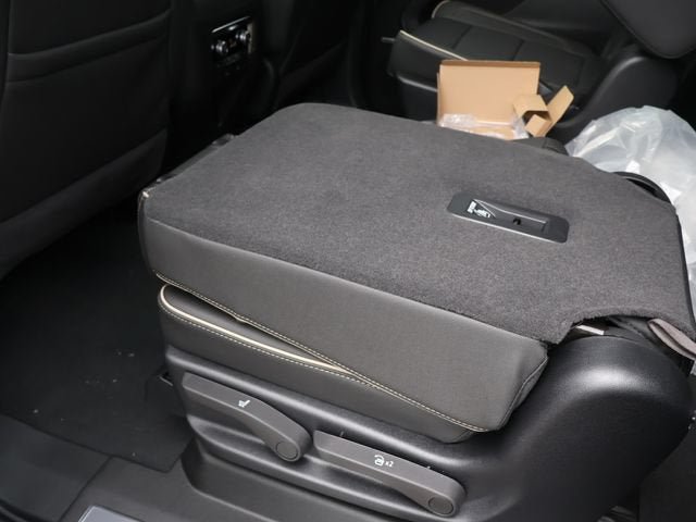 New 2026 GMC Yukon XL Elevation w/ Elevation Premium Package AWD/4WD image 19