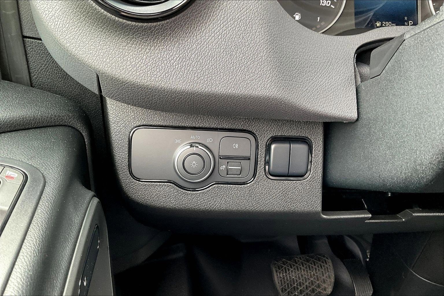 Used 2025 Mercedes-Benz Sprinter 2500 image 14