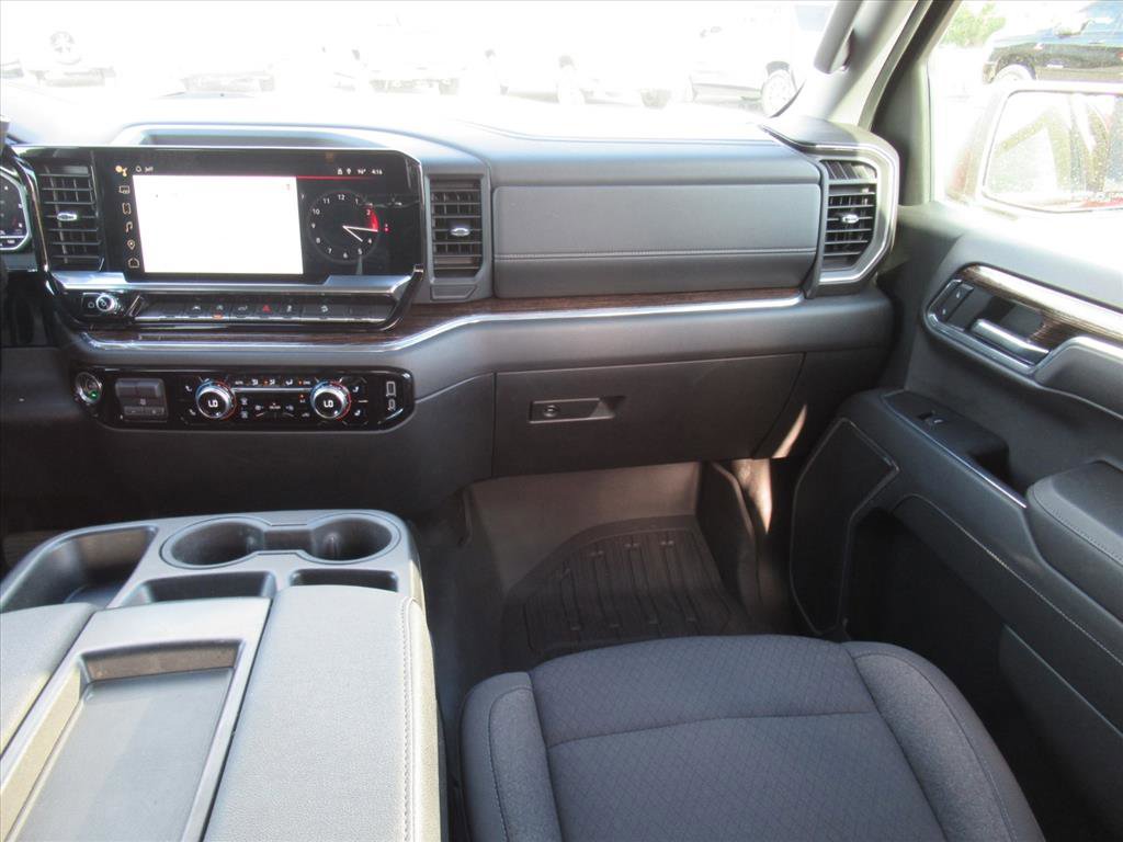 Used 2024 GMC Sierra 1500 Elevation image 13