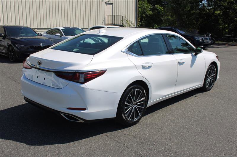 Used 2024 Lexus ES 350 ES 350 w/ Premium Package image 8
