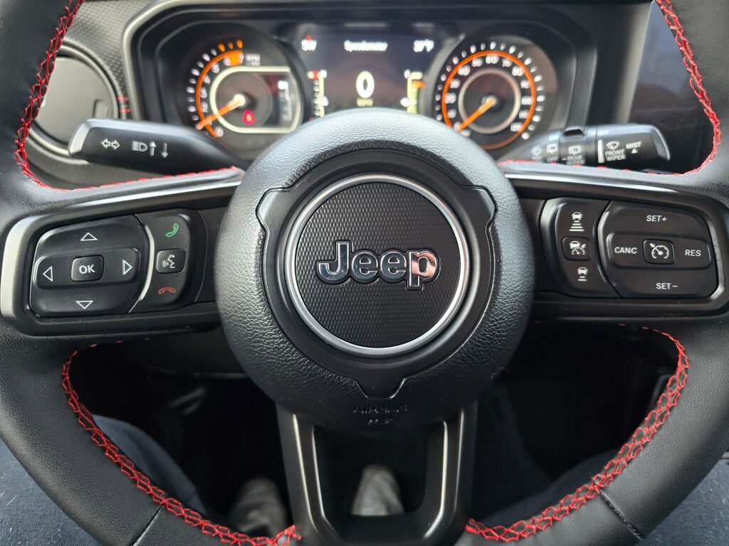 Used 2024 Jeep Wrangler Rubicon image 24