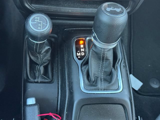 Certified 2025 Jeep Wrangler Sport AWD/4WD image 35