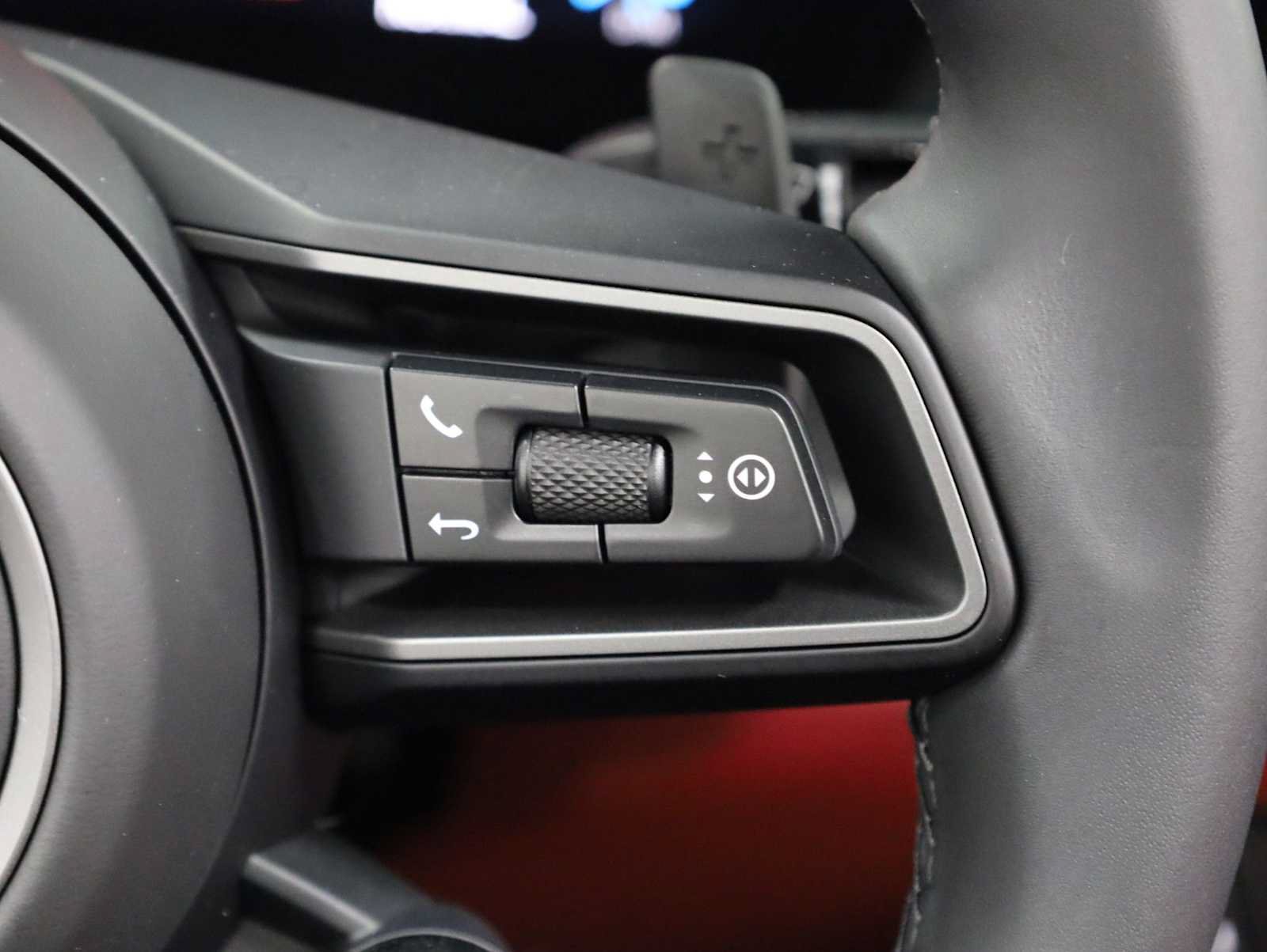 Certified 2025 Porsche 911 Carrera RWD image 27