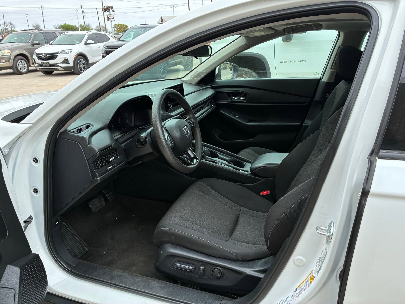 Used 2024 Honda Accord EX image 2