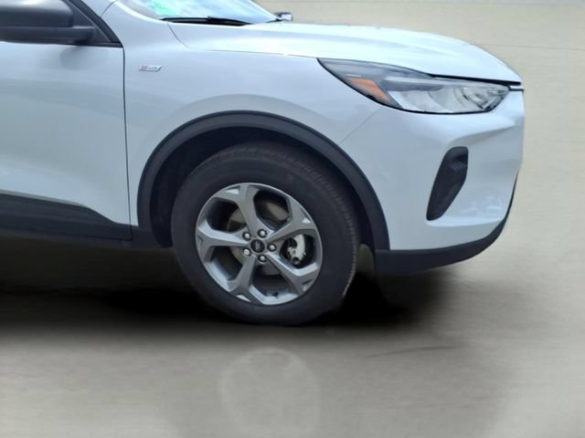Used 2025 Ford Escape ST-Line w/ Tech Pack #1 AWD/4WD image 4