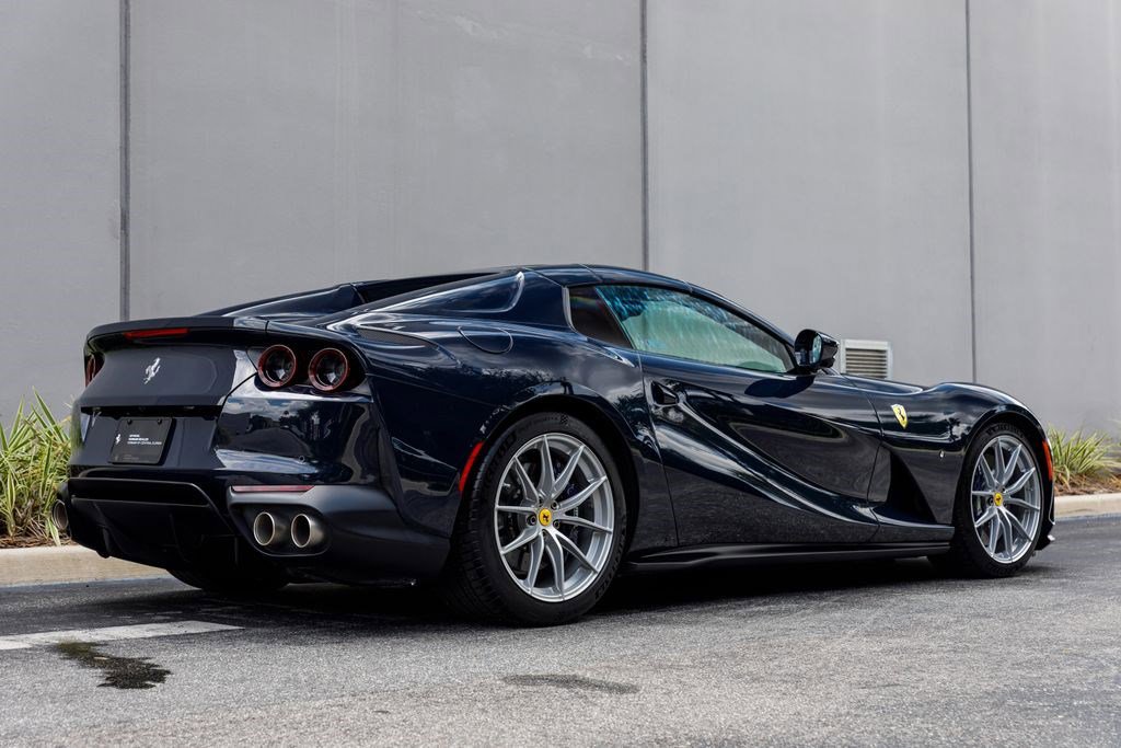 Used 2022 Ferrari 812 GTS RWD image 5