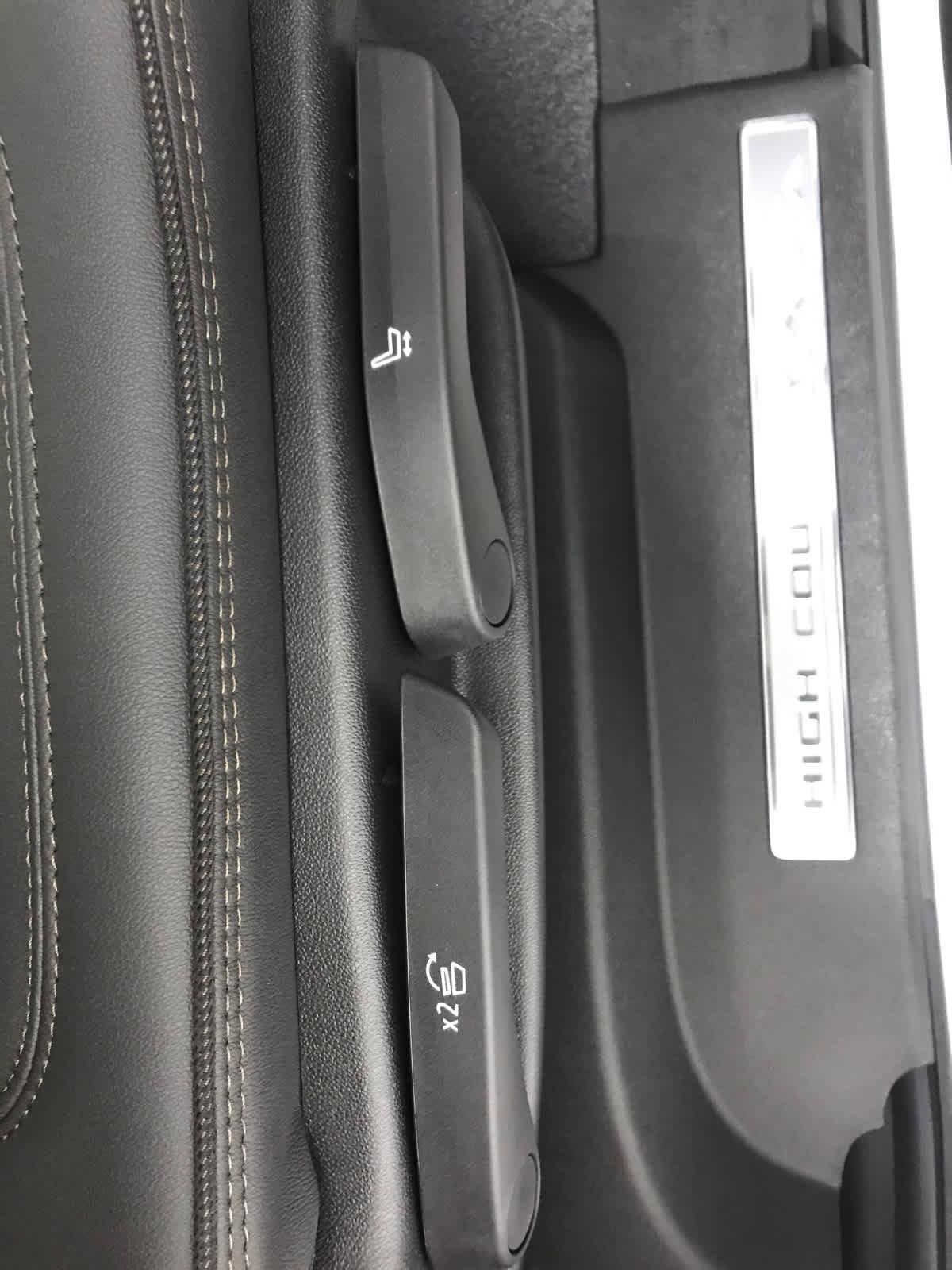 New 2026 Chevrolet Suburban High Country w/ Sun And Tow Package image 25