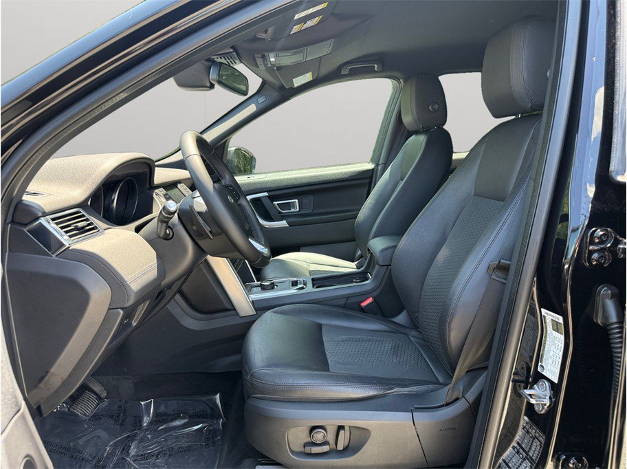 Used 2019 Land Rover Discovery Sport SE AWD/4WD image 2